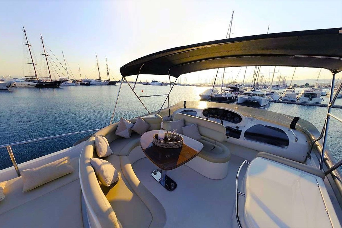 Azimut 58 — photo 11