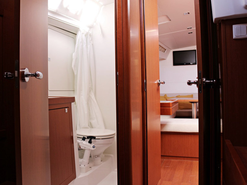 OCEANIS 48 BT — photo 11