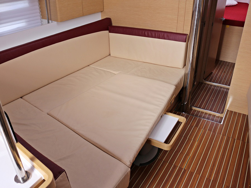 ELAN 444 Impression BT — photo 13
