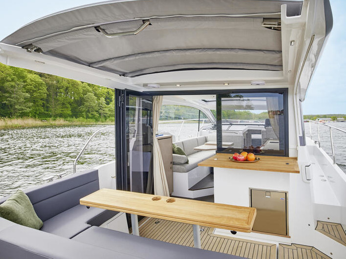 Sealine C335 — photo 10