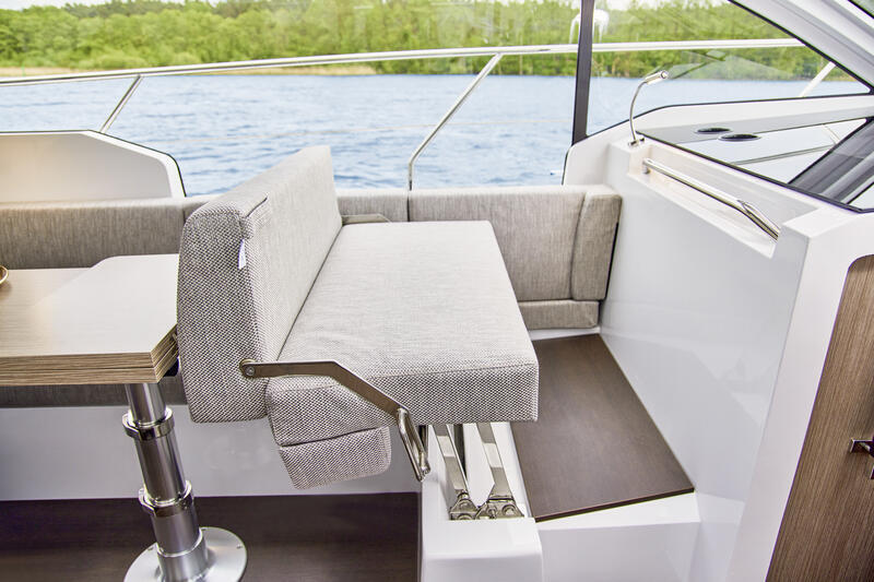 Sealine C335 — photo 9