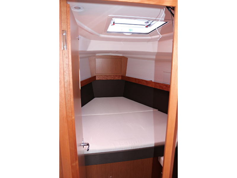 BAVARIA C 37 BT — photo 9