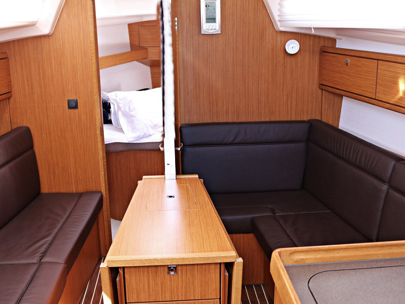 BAVARIA C 33 — photo 3