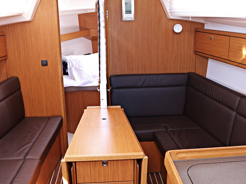 BAVARIA C 33 — photo 2