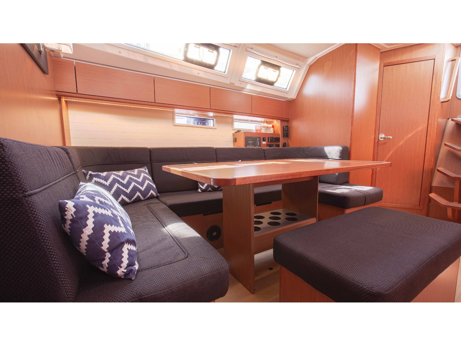 Bavaria 46 Cruiser — photo 9