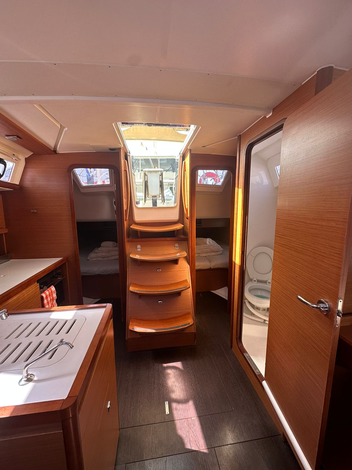 Dufour 390 Grand Large — photo 7