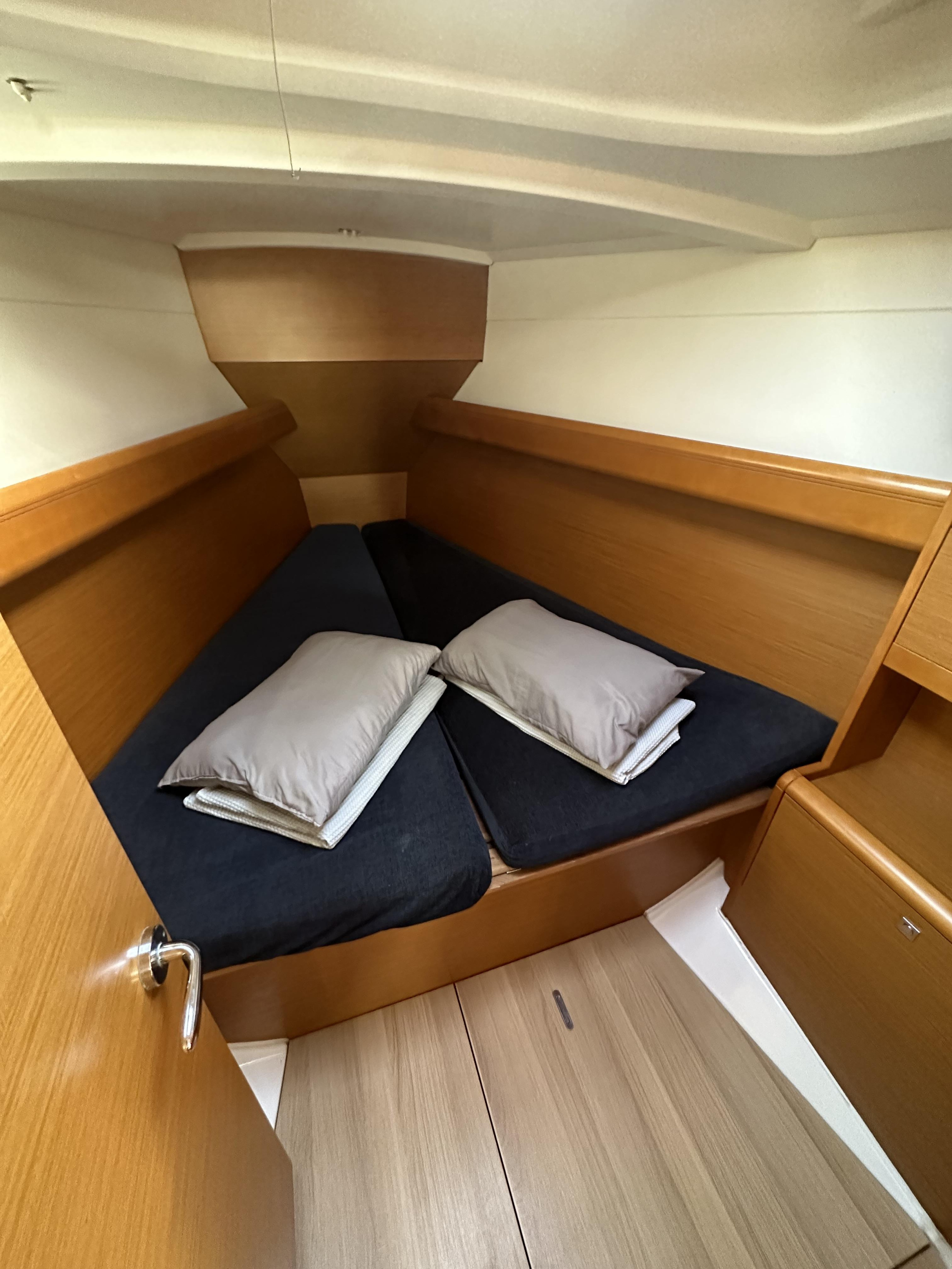 Sun Odyssey 379 — photo 9