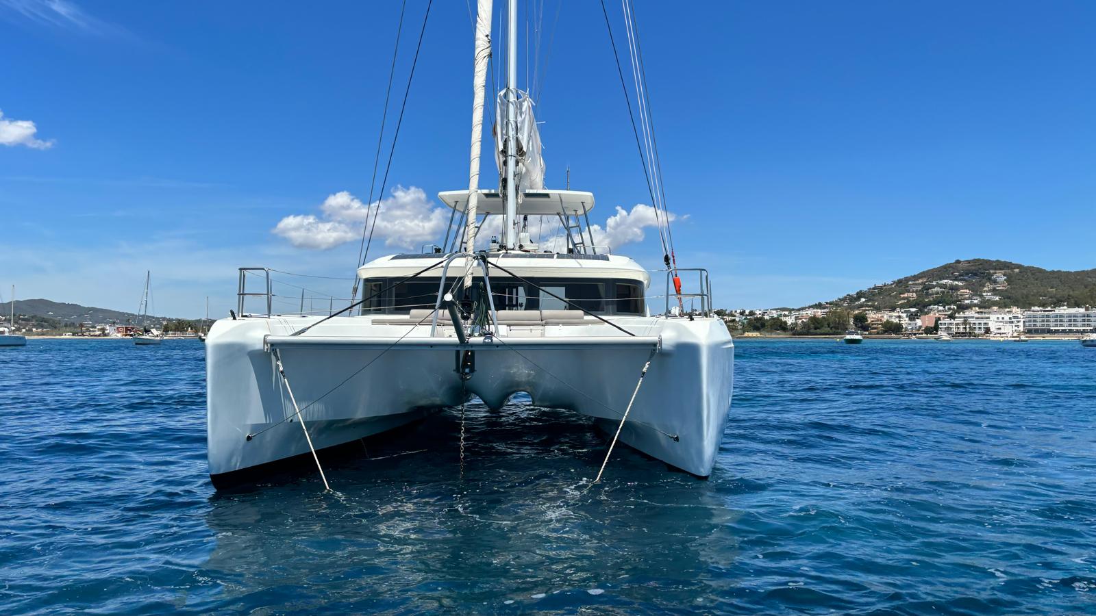 Lagoon 50 — photo 29