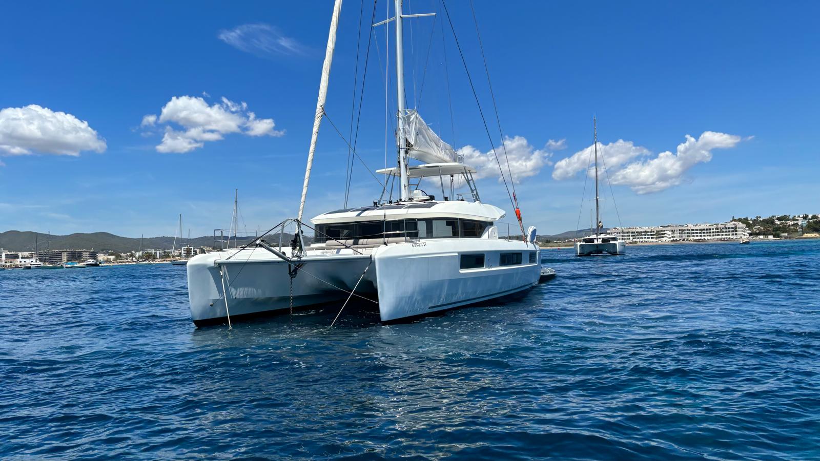 Lagoon 50 — photo 30