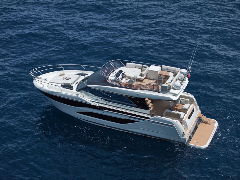 Prestige F4.9 — photo 1