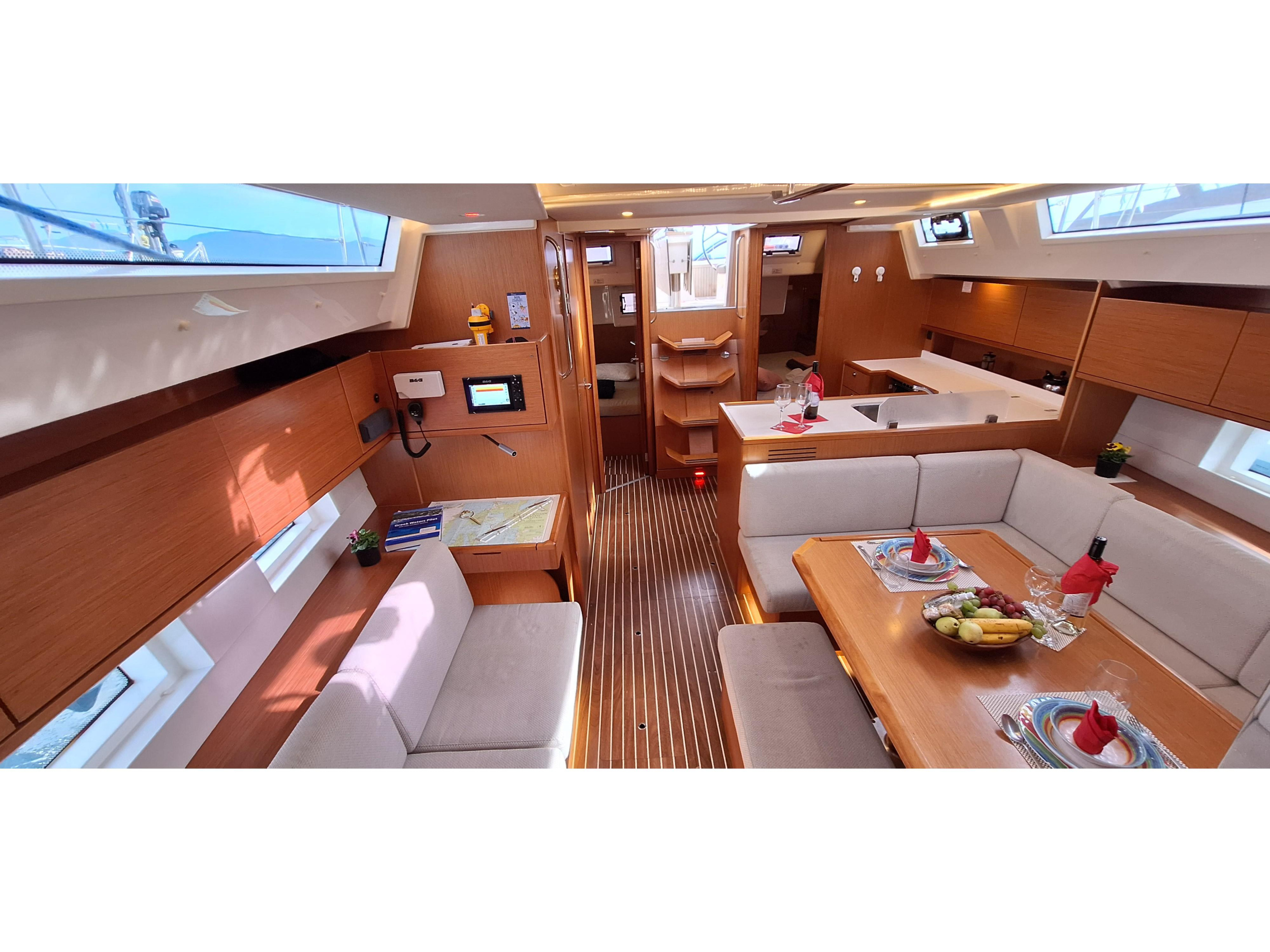 Bavaria C45 — photo 11