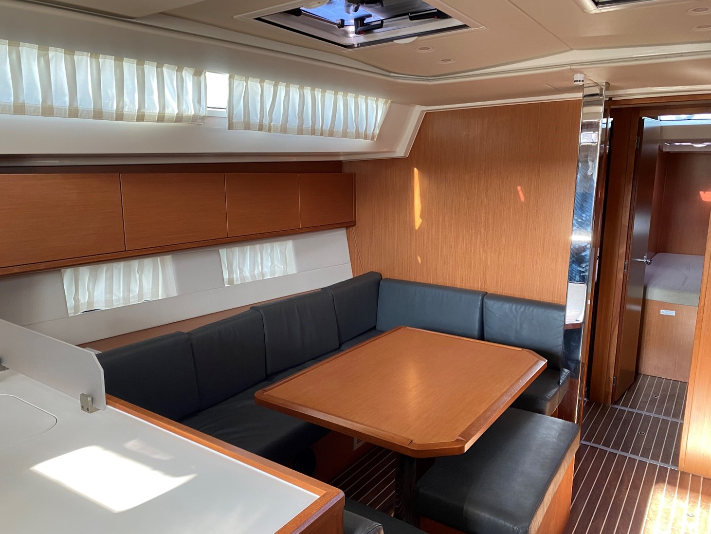 Bavaria C45 — photo 2