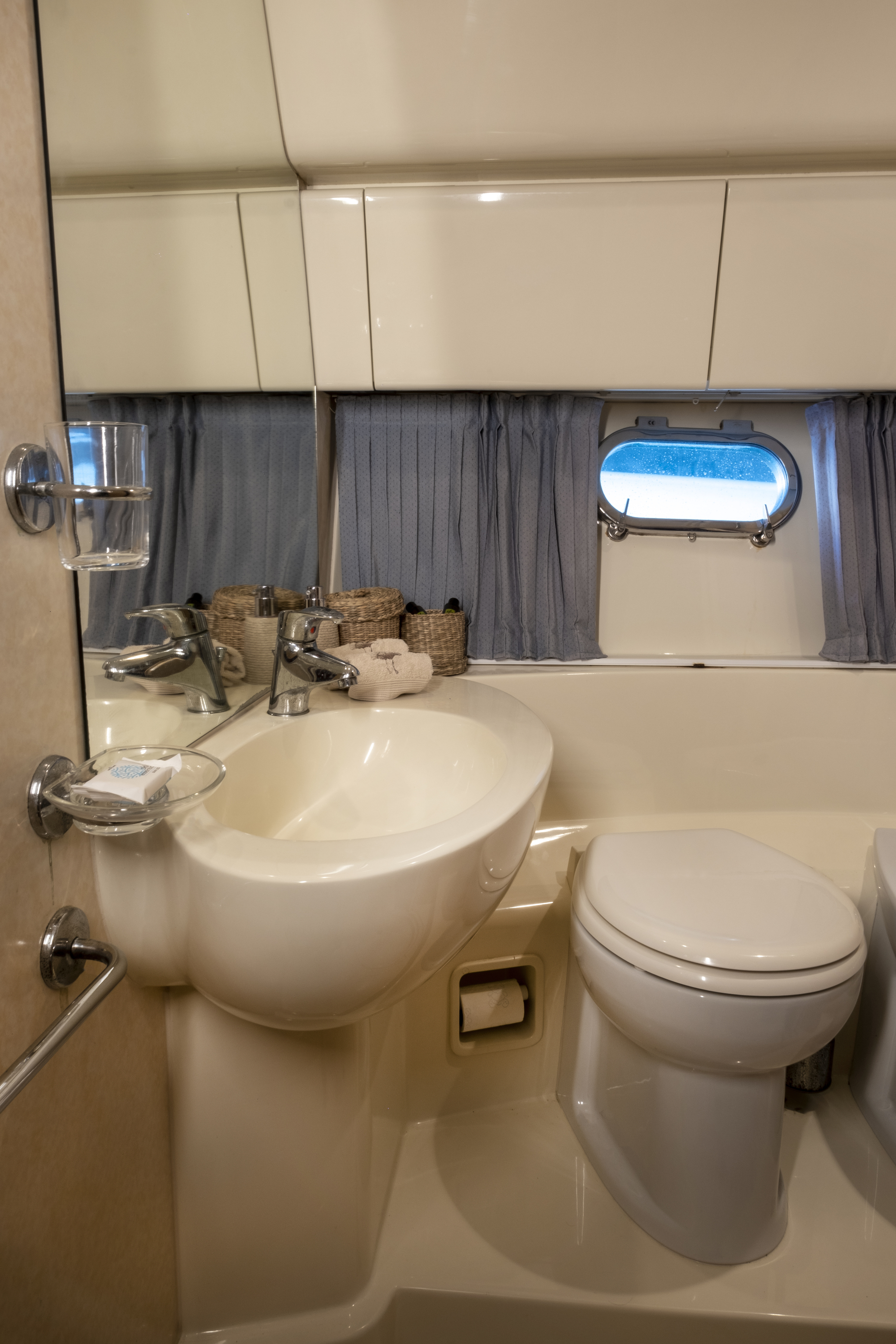 Ferretti 480 — photo 15