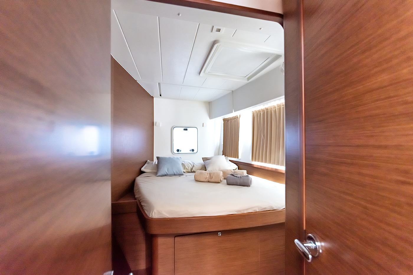 Lagoon 42 — photo 13
