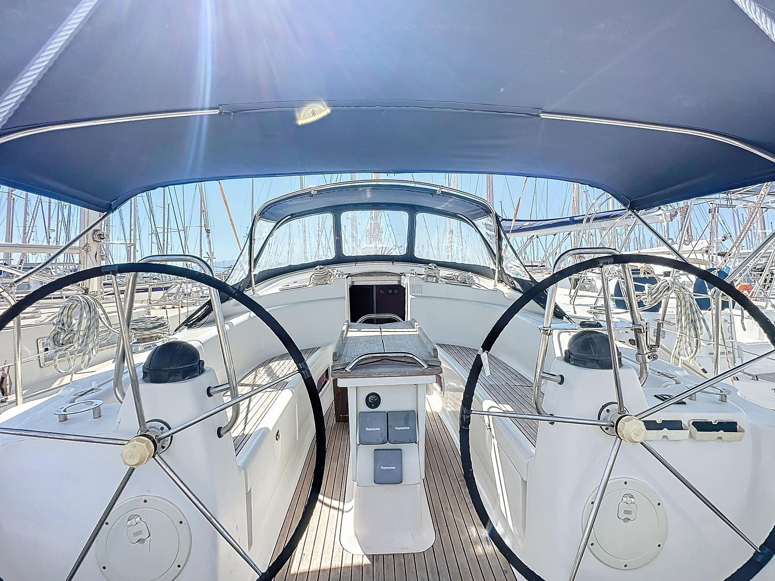Bavaria 42 — photo 7