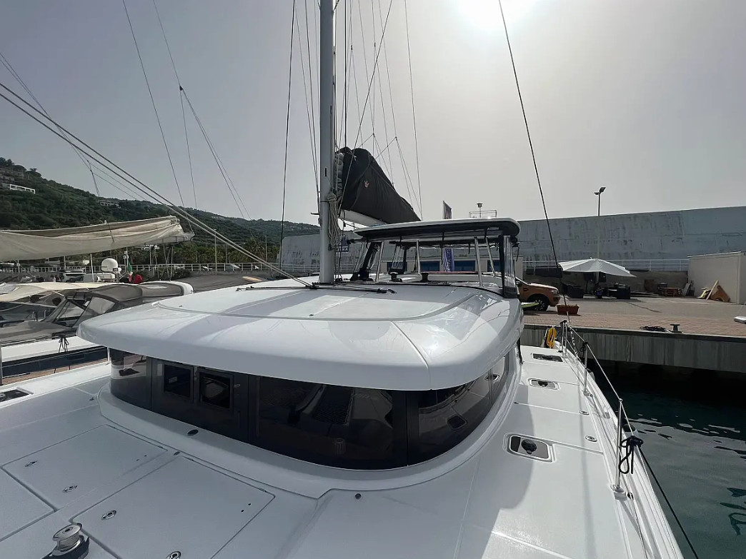 Lagoon 42 — photo 7