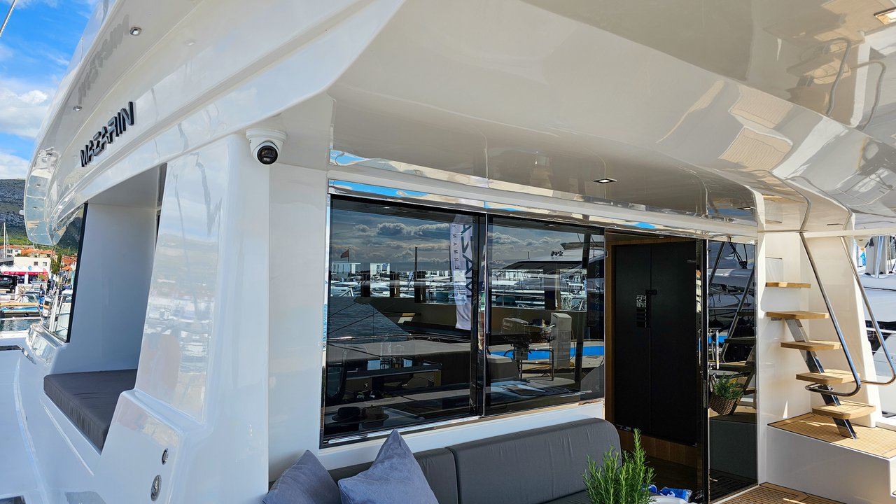 Mazarin 55 — photo 16