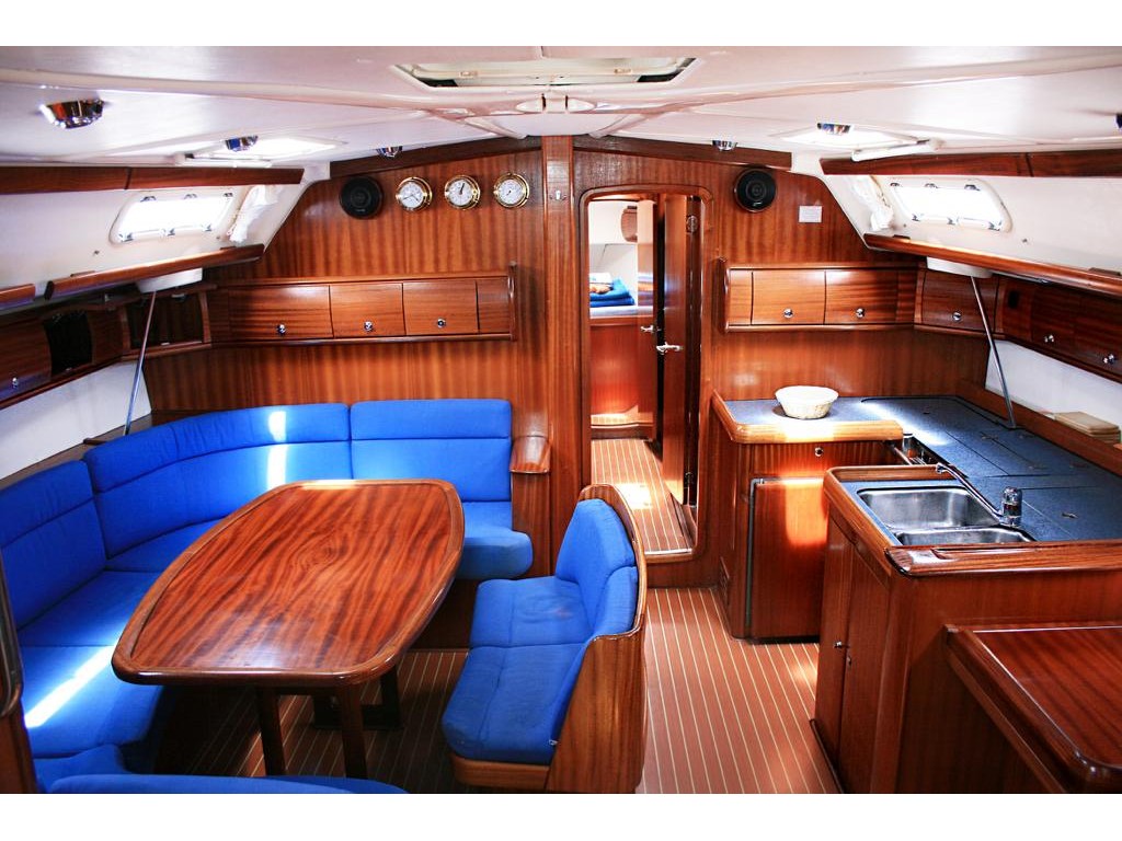 Bavaria 49 — photo 4