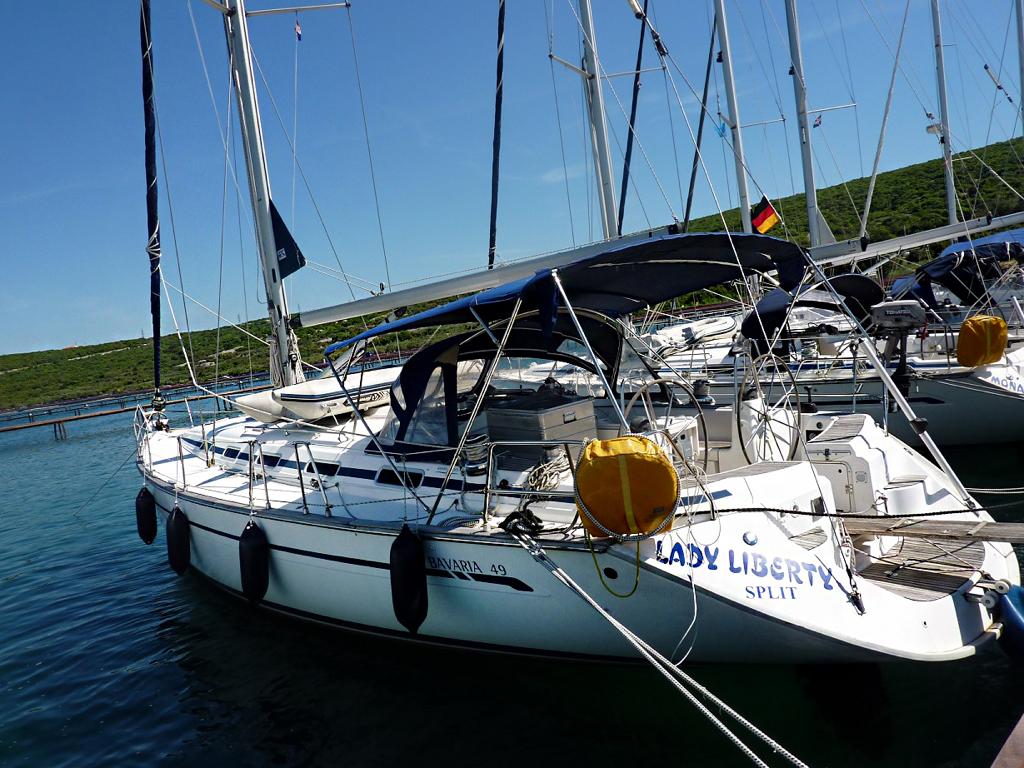 Bavaria 49 — photo 7