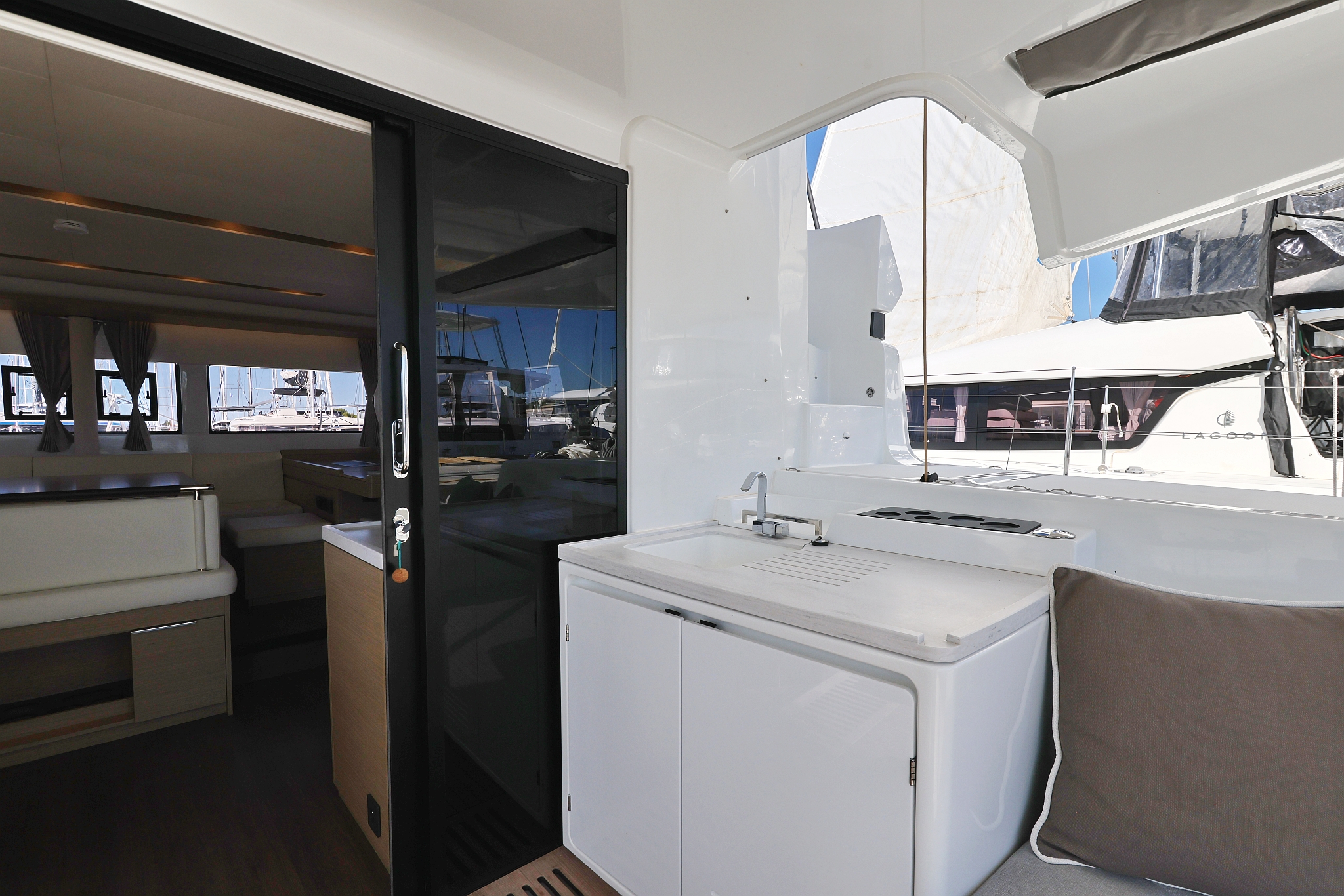 Lagoon 51- 6 cab — photo 24