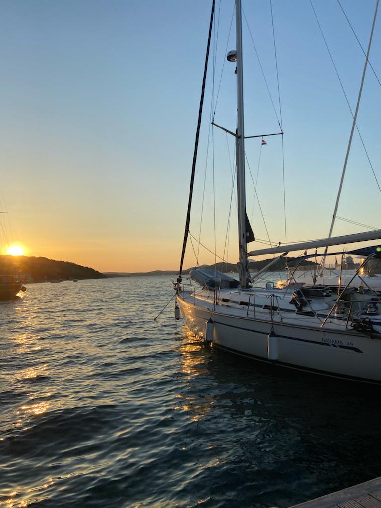 Bavaria 49 — photo 2