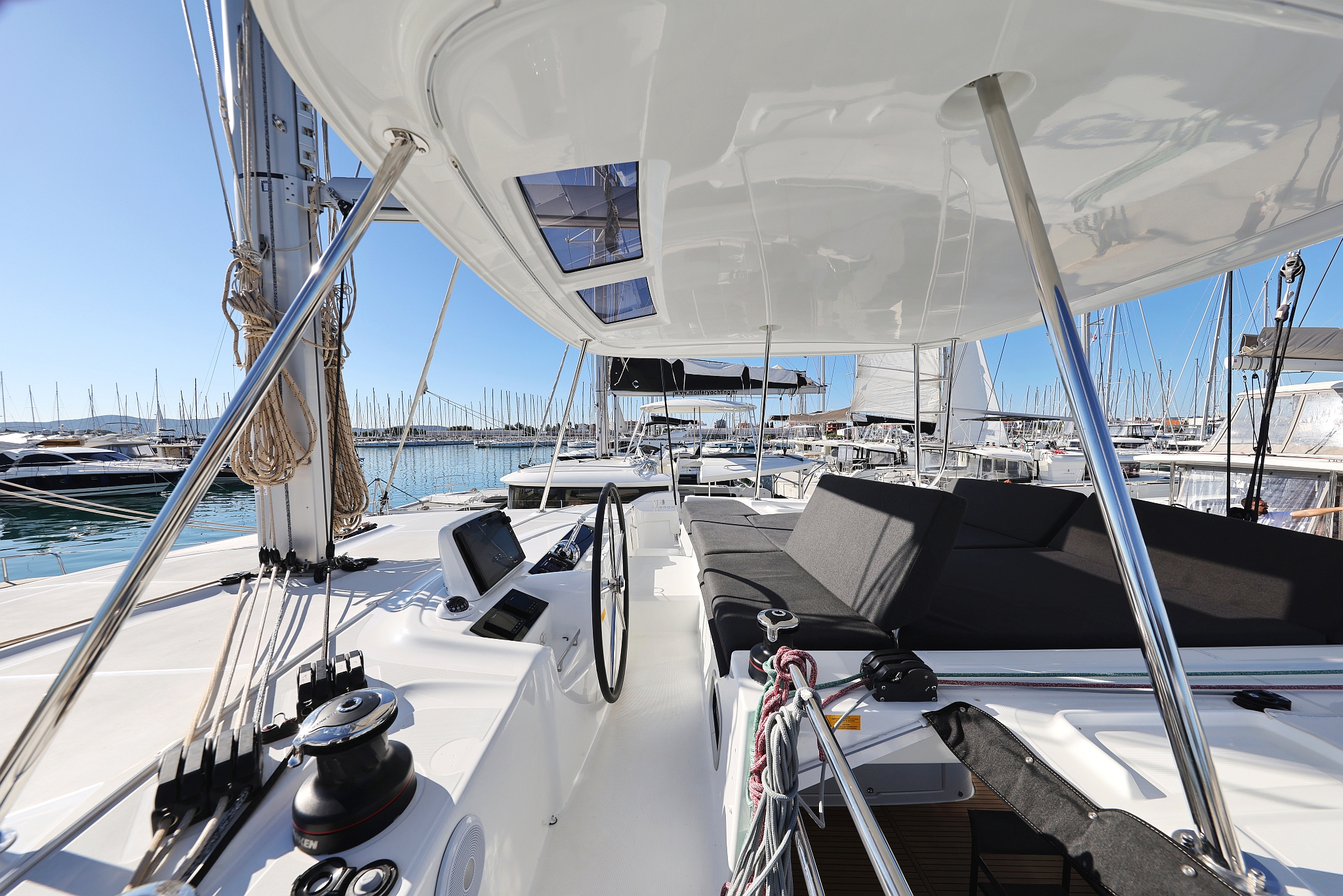 Lagoon 46 — photo 22