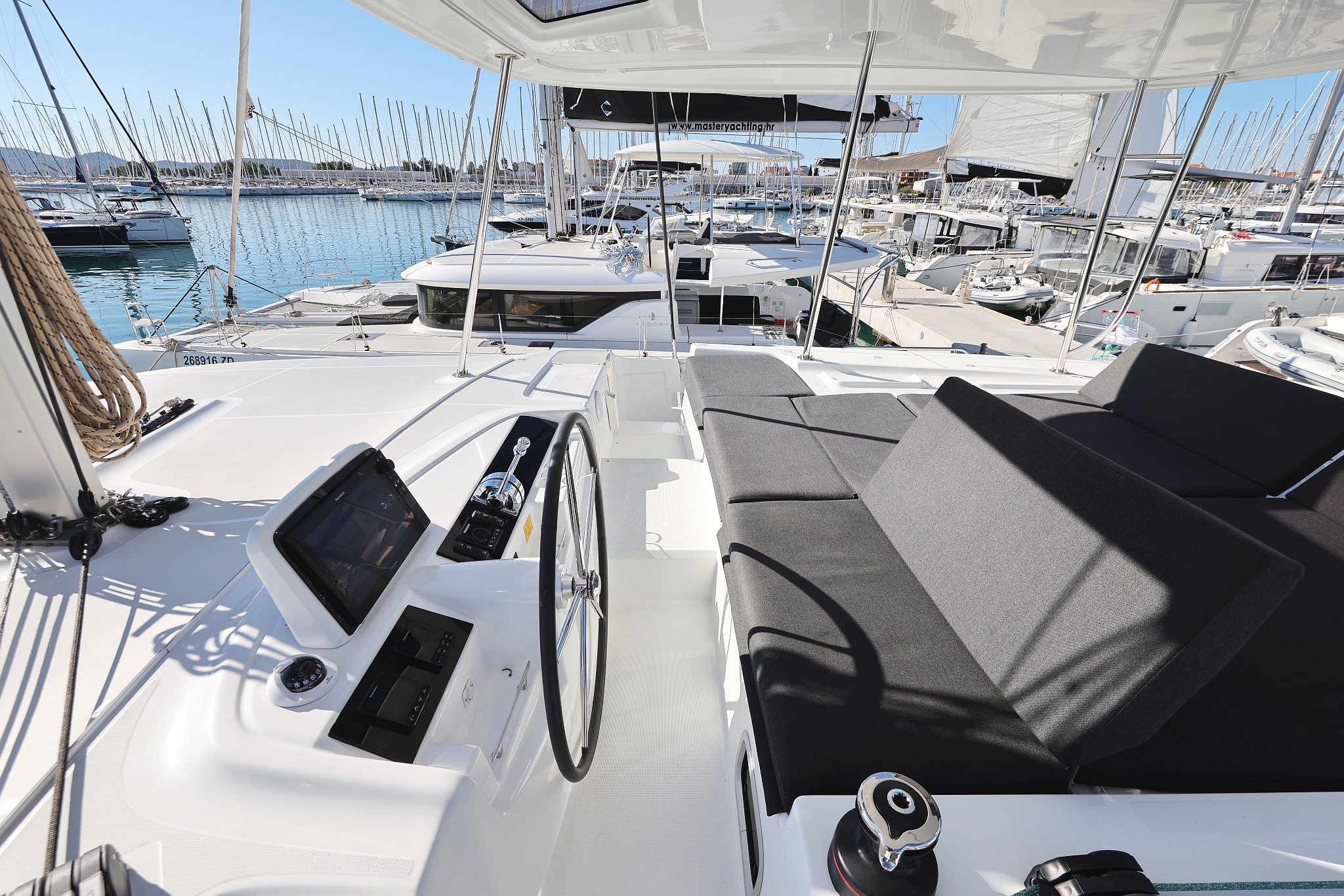 Lagoon 46 — photo 29
