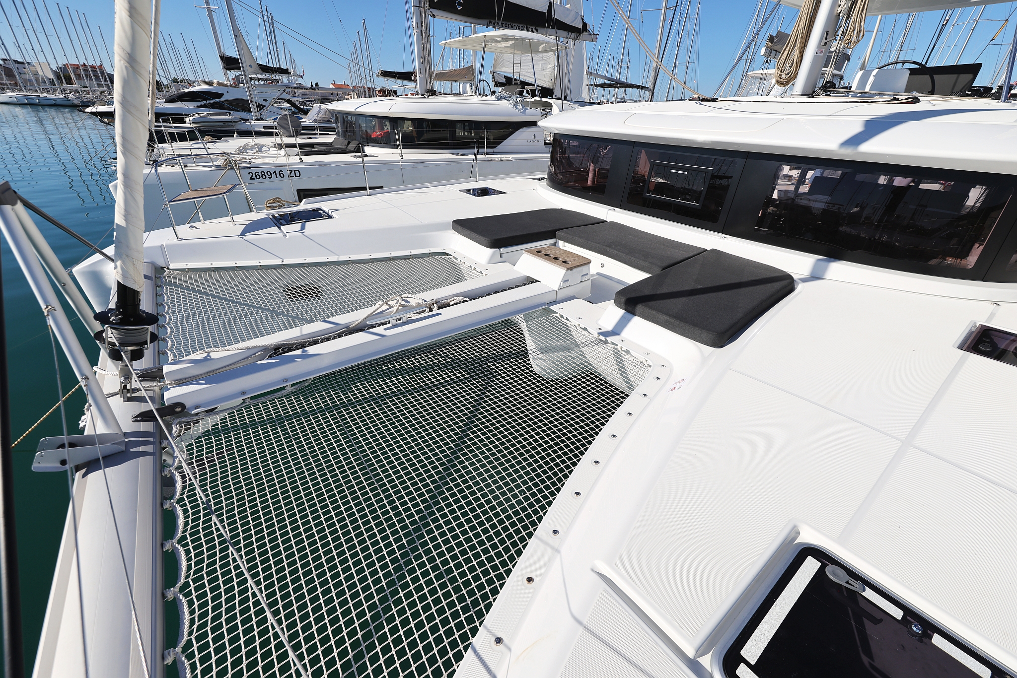Lagoon 46 — photo 32