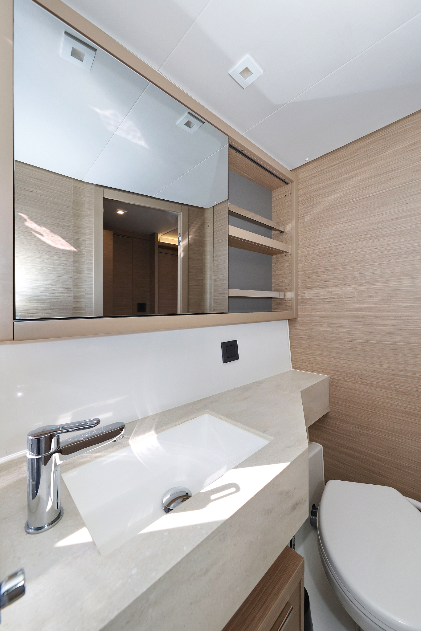 Lagoon 46 — photo 11