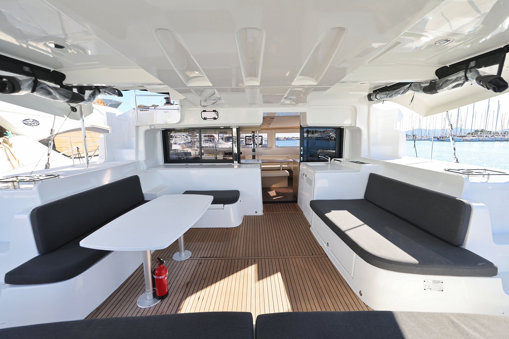 Lagoon 46 — photo 17