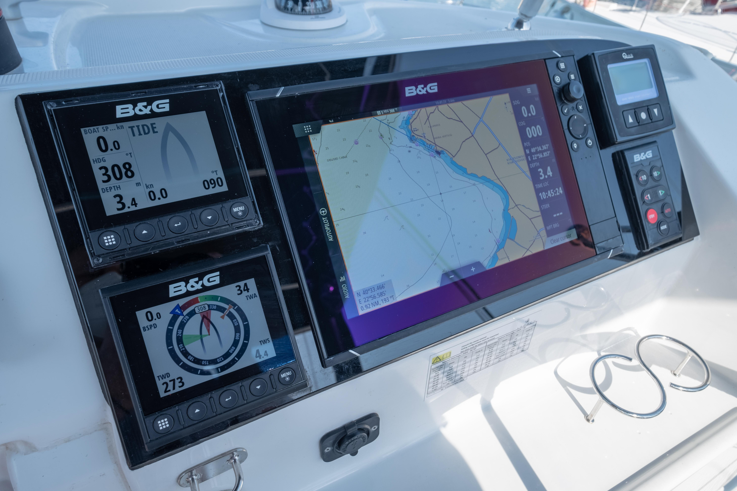 Lagoon 40 — photo 91