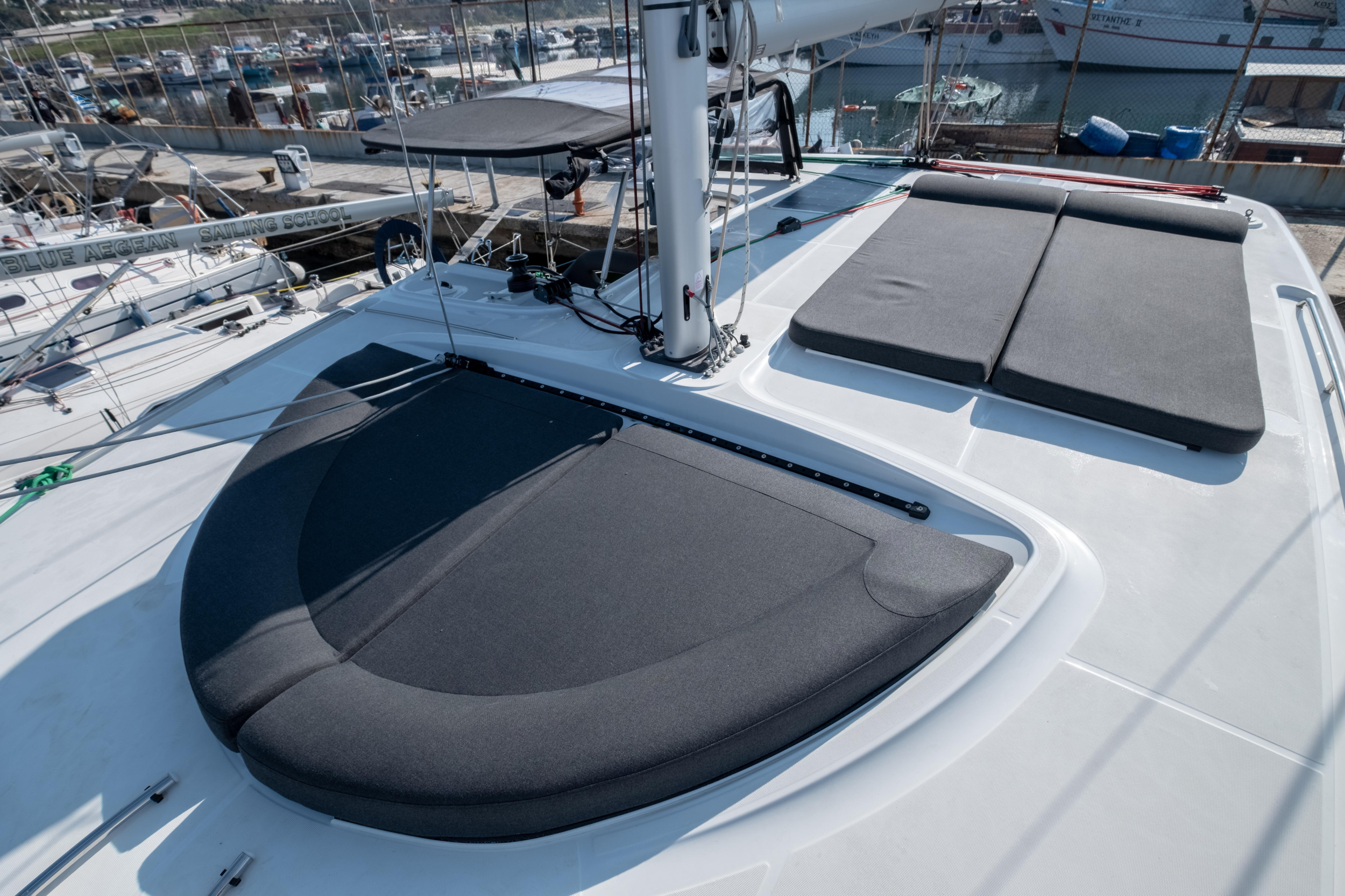 Lagoon 40 — photo 12