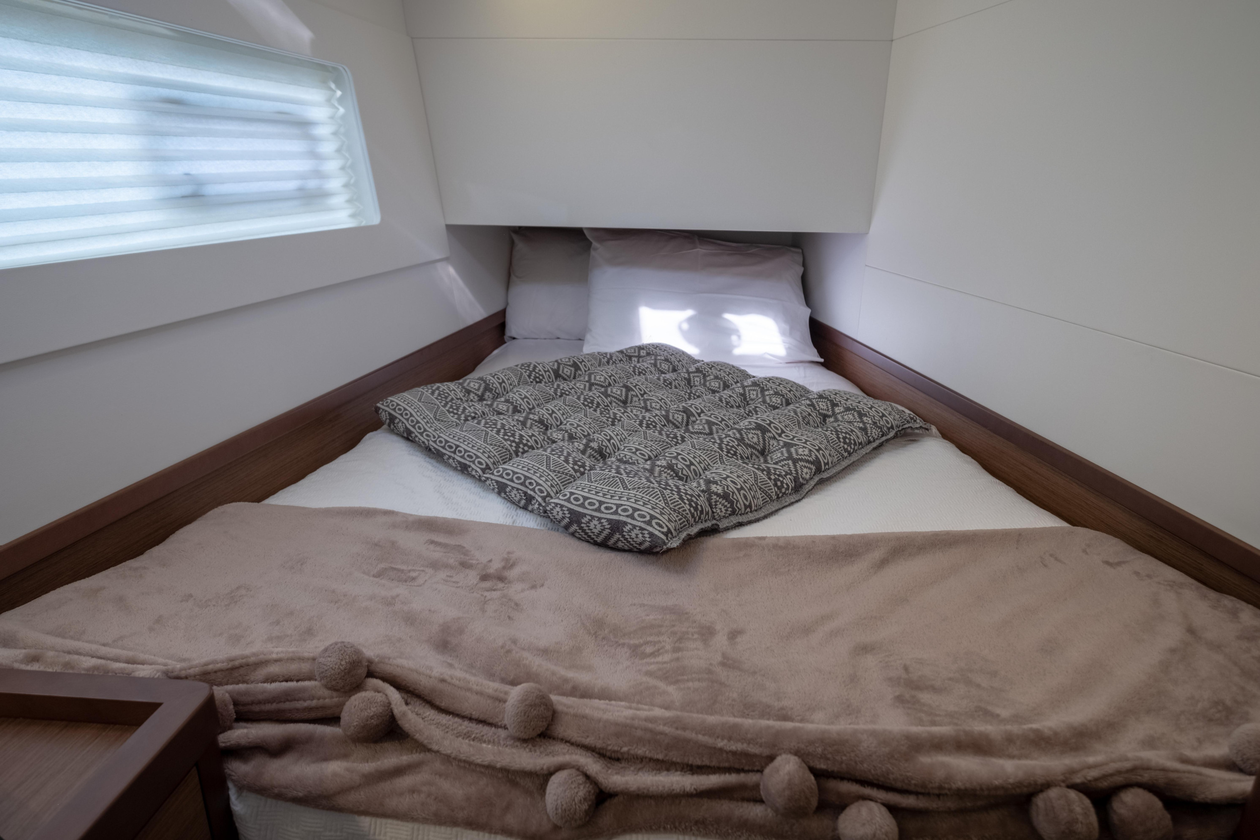 Lagoon 40 — photo 44