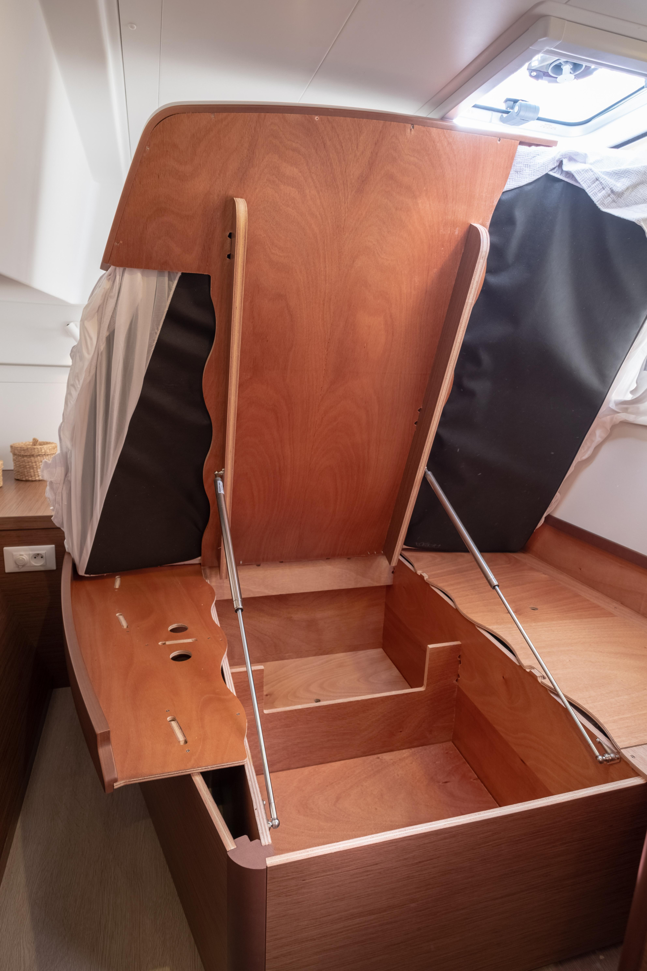 Lagoon 40 — photo 82