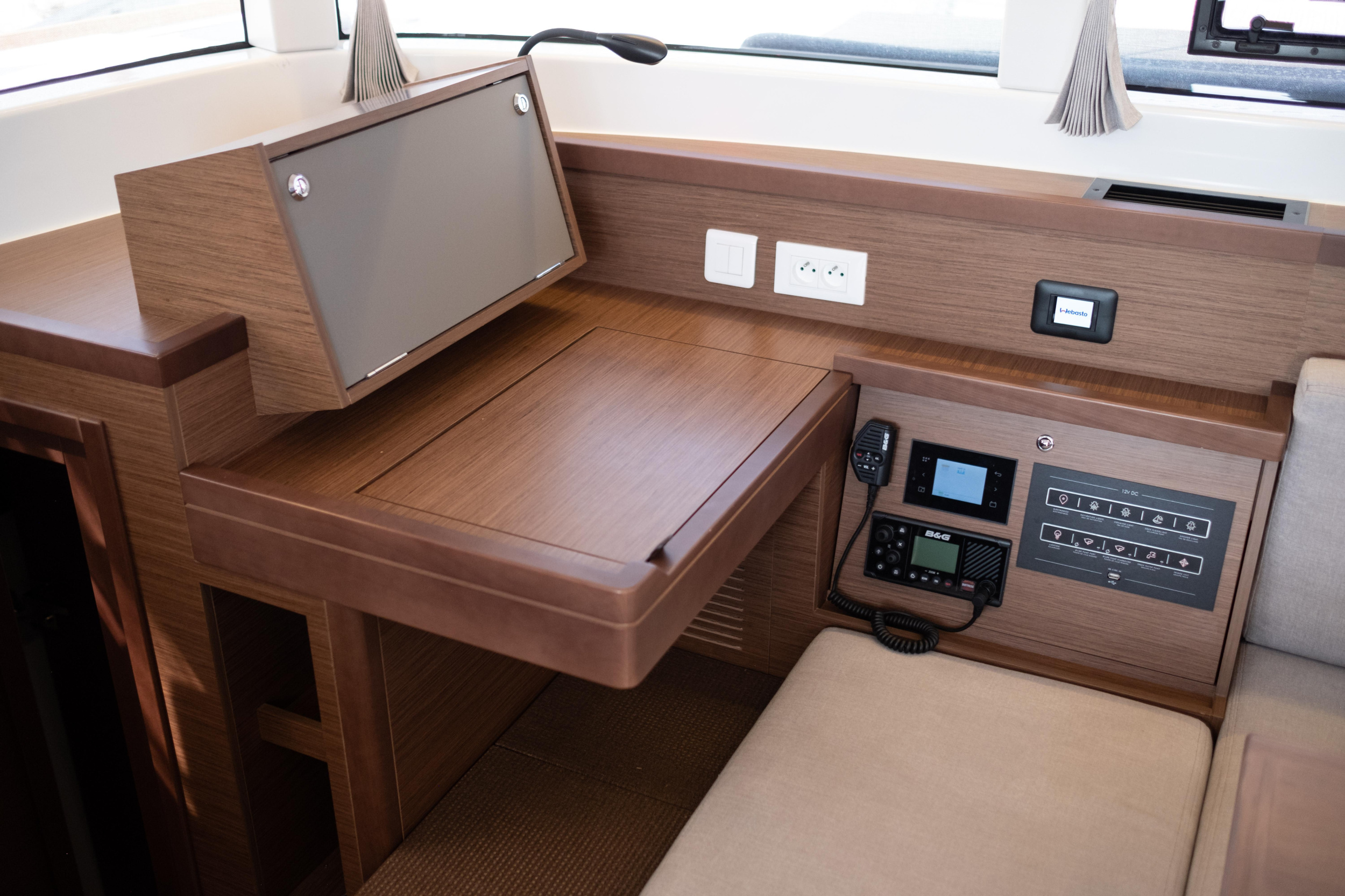 Lagoon 40 — photo 96