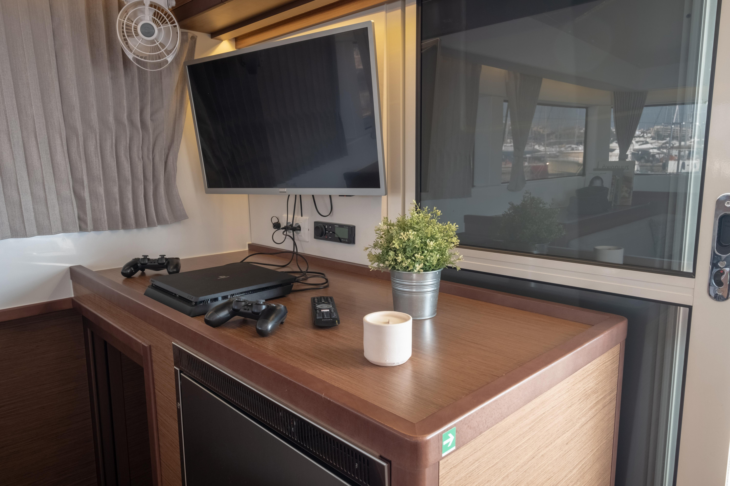 Lagoon 40 — photo 10