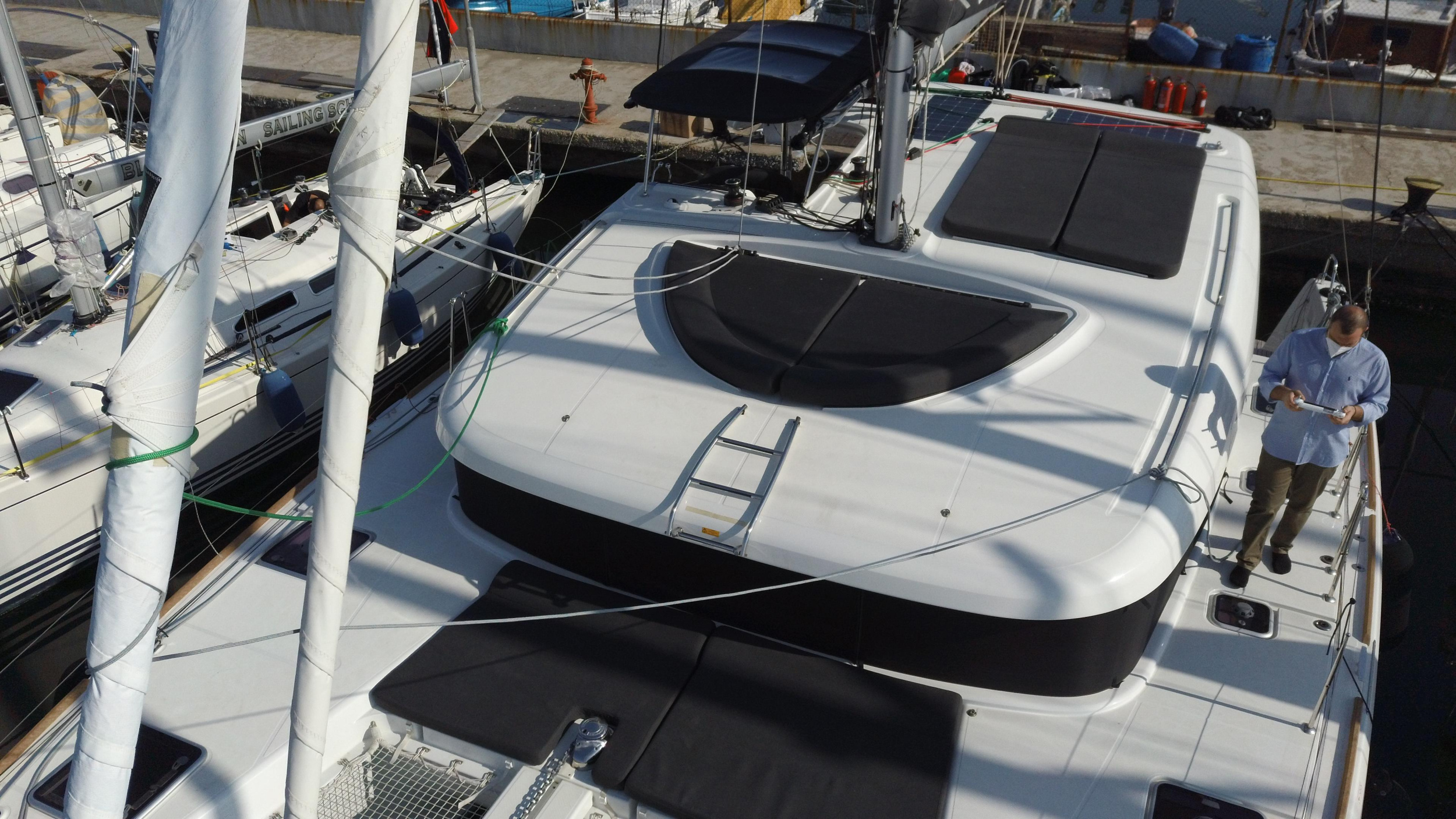 Lagoon 40 — photo 11