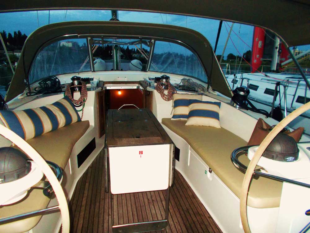 Bavaria 45 Cruiser — photo 9