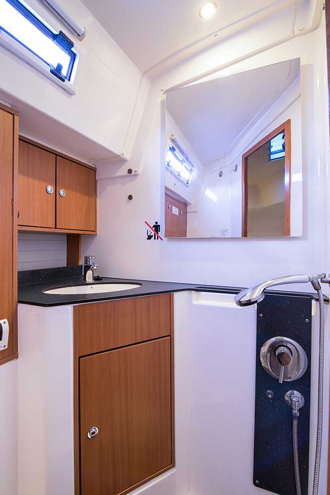 Bavaria 45 Cruiser — photo 12