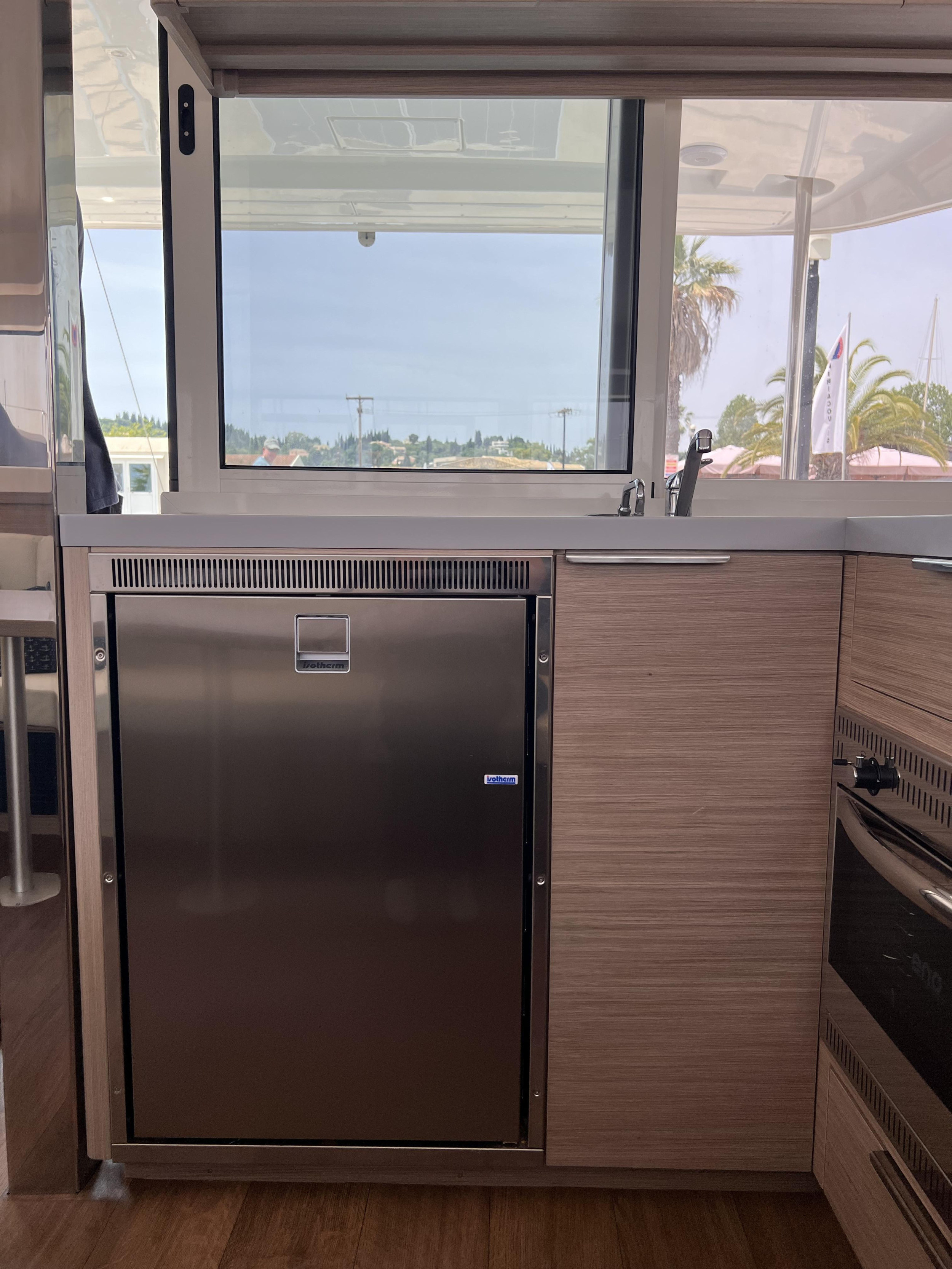 Lagoon 40 — photo 21