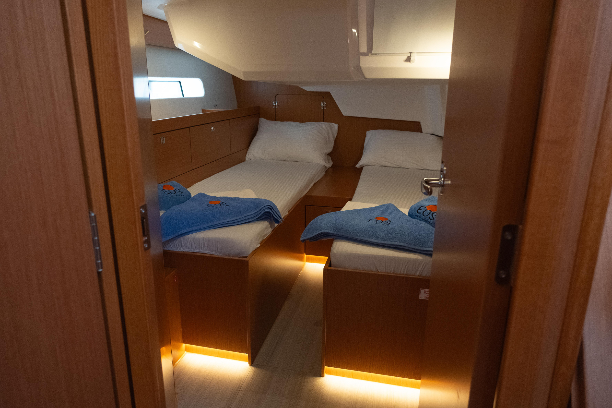 Bavaria C46 — photo 11