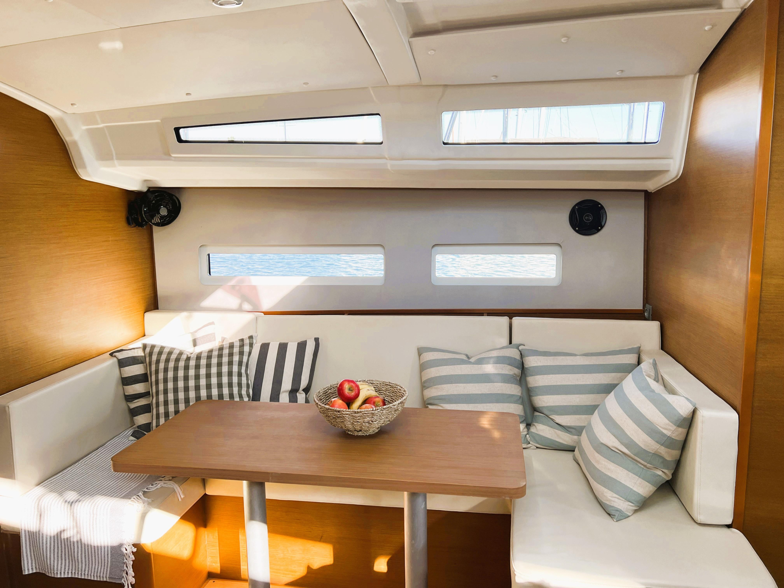 Sun Odyssey 410 — photo 7