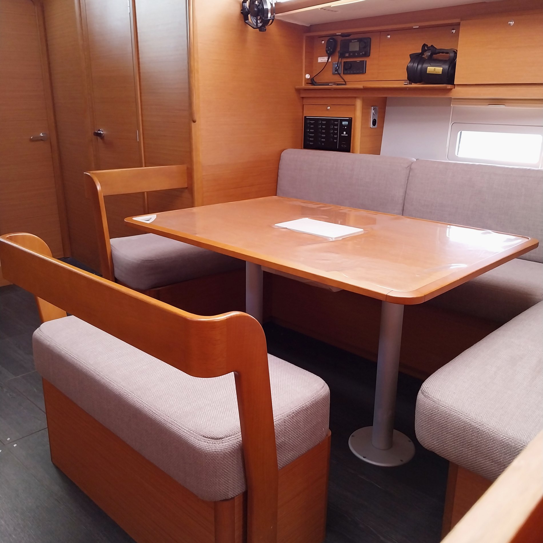 Dufour 43 — photo 3