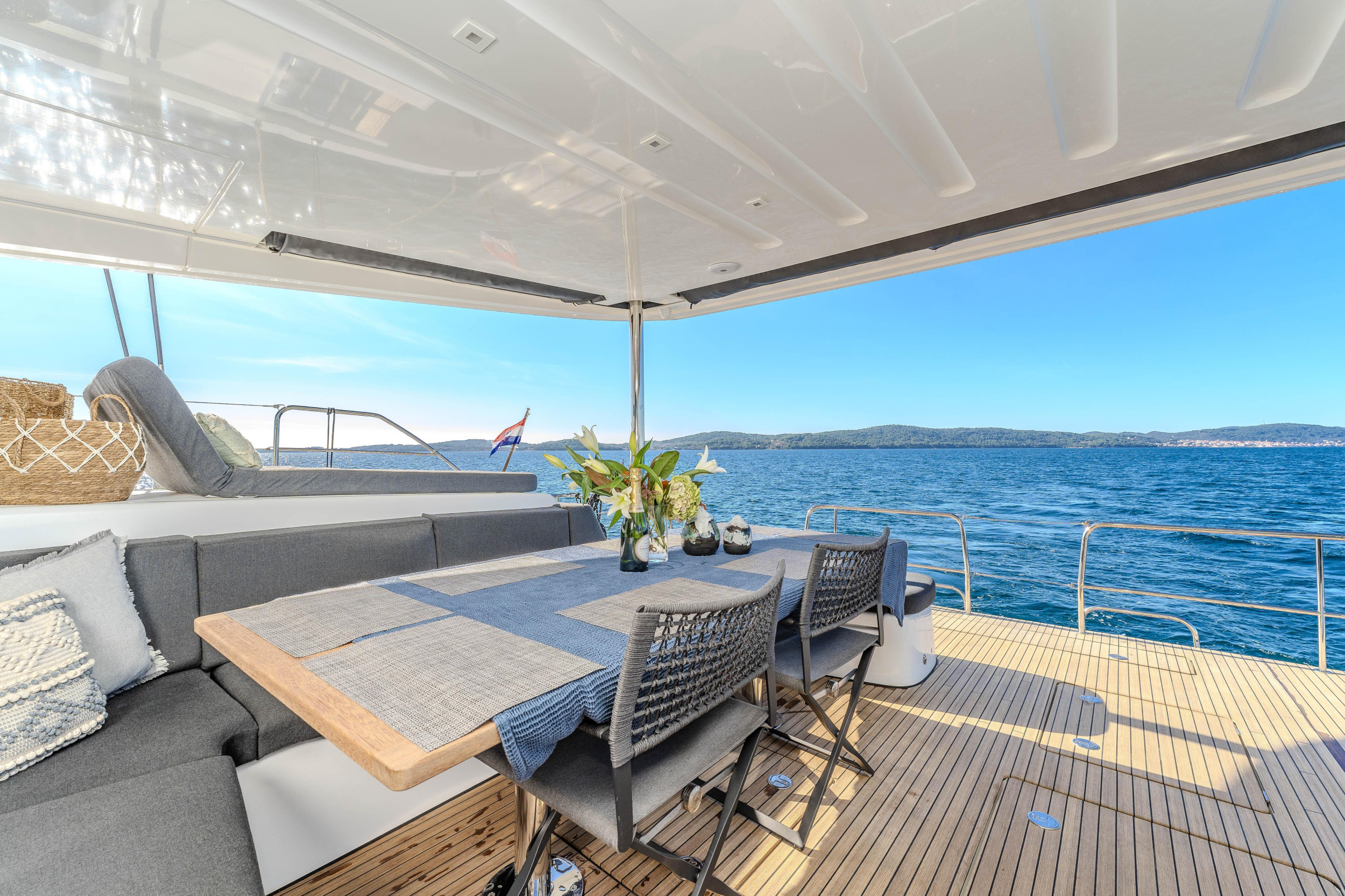 Lagoon 55 — photo 12