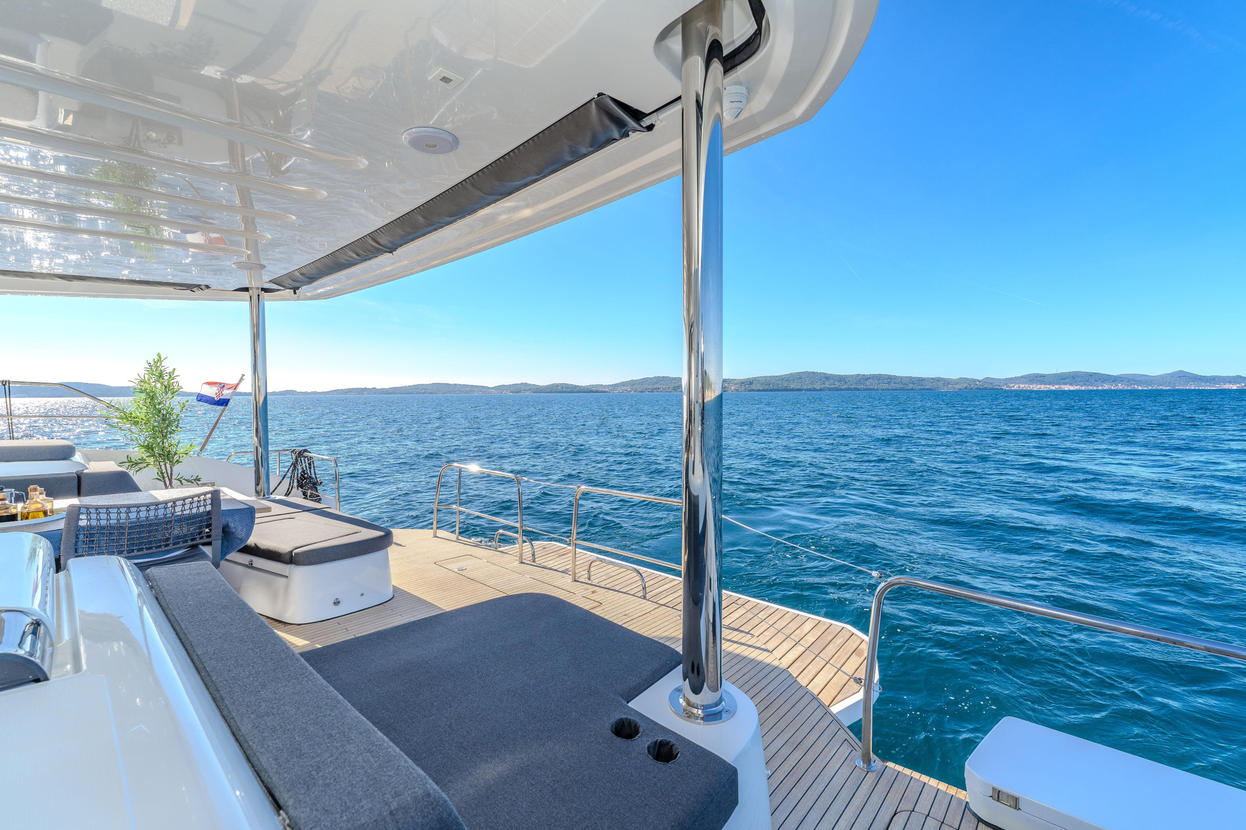 Lagoon 55 — photo 13