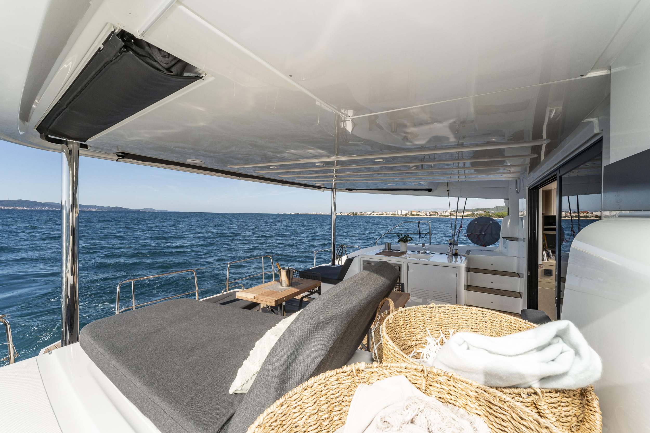 Lagoon 55 — photo 18