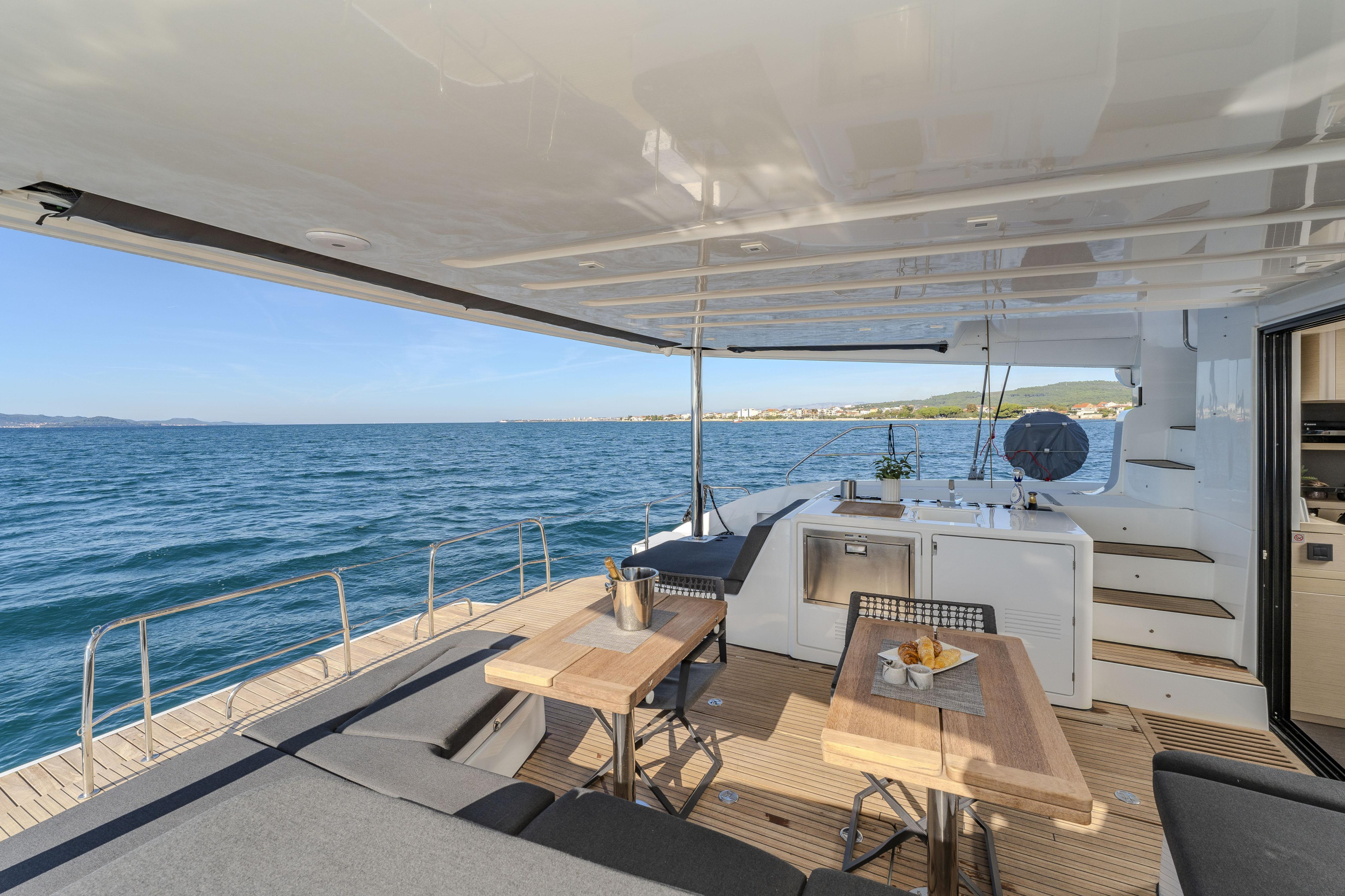Lagoon 55 — photo 2