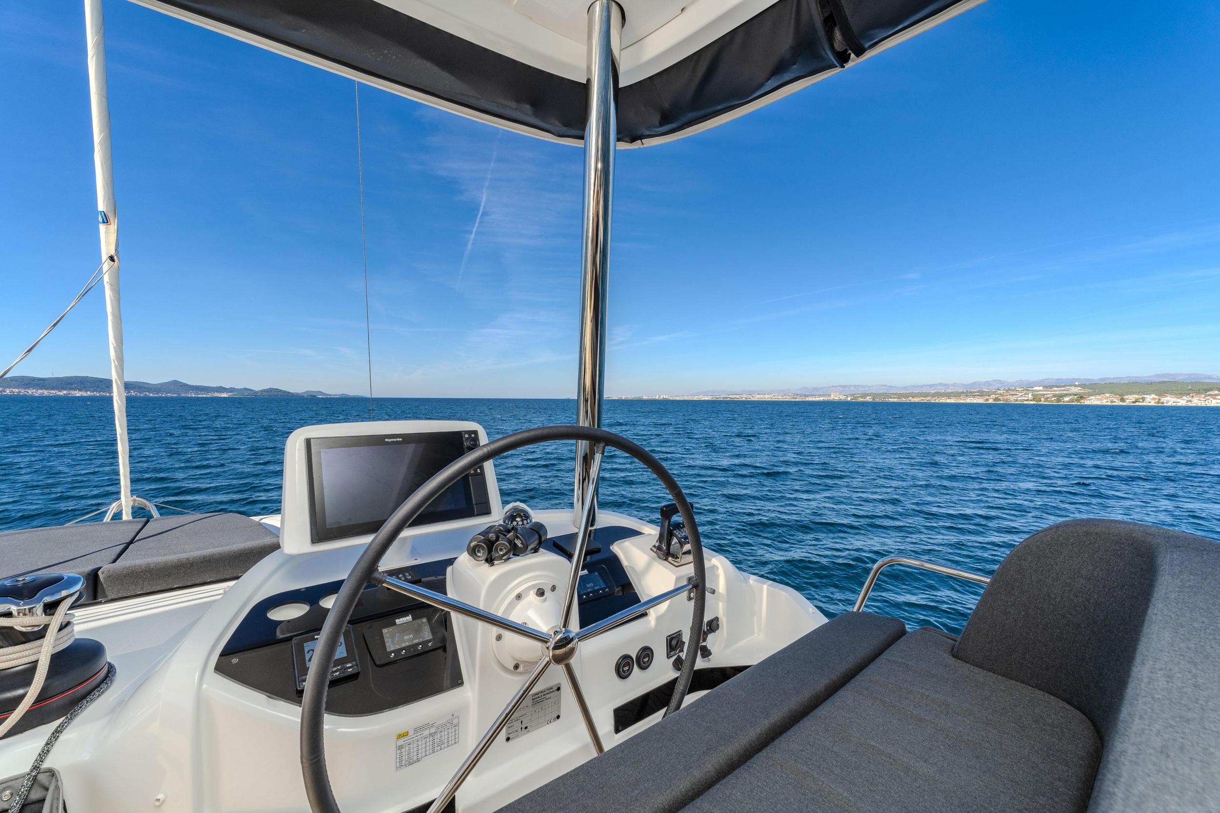 Lagoon 55 — photo 47