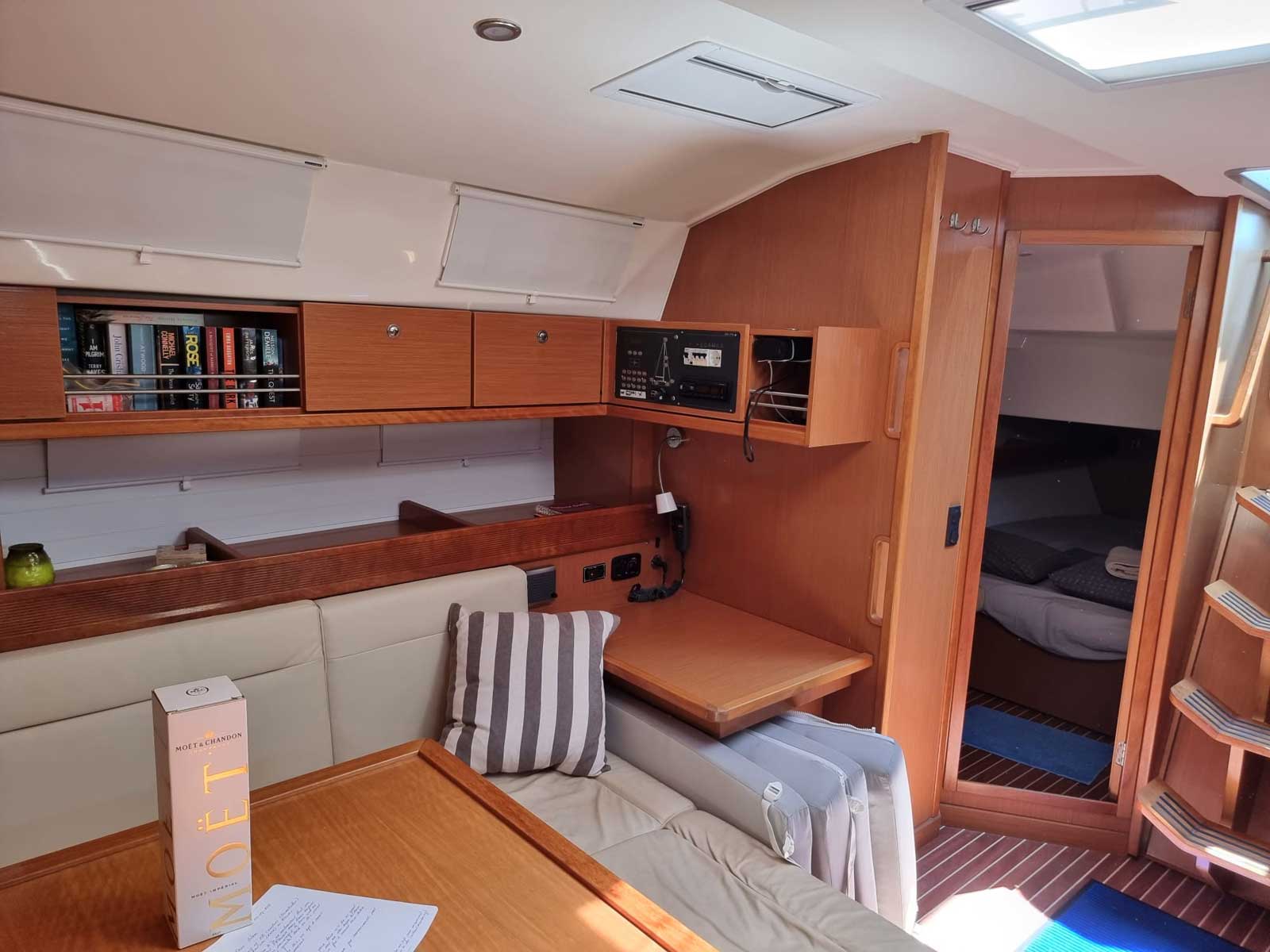 Bavaria 45 Cruiser 3 cabins — photo 9