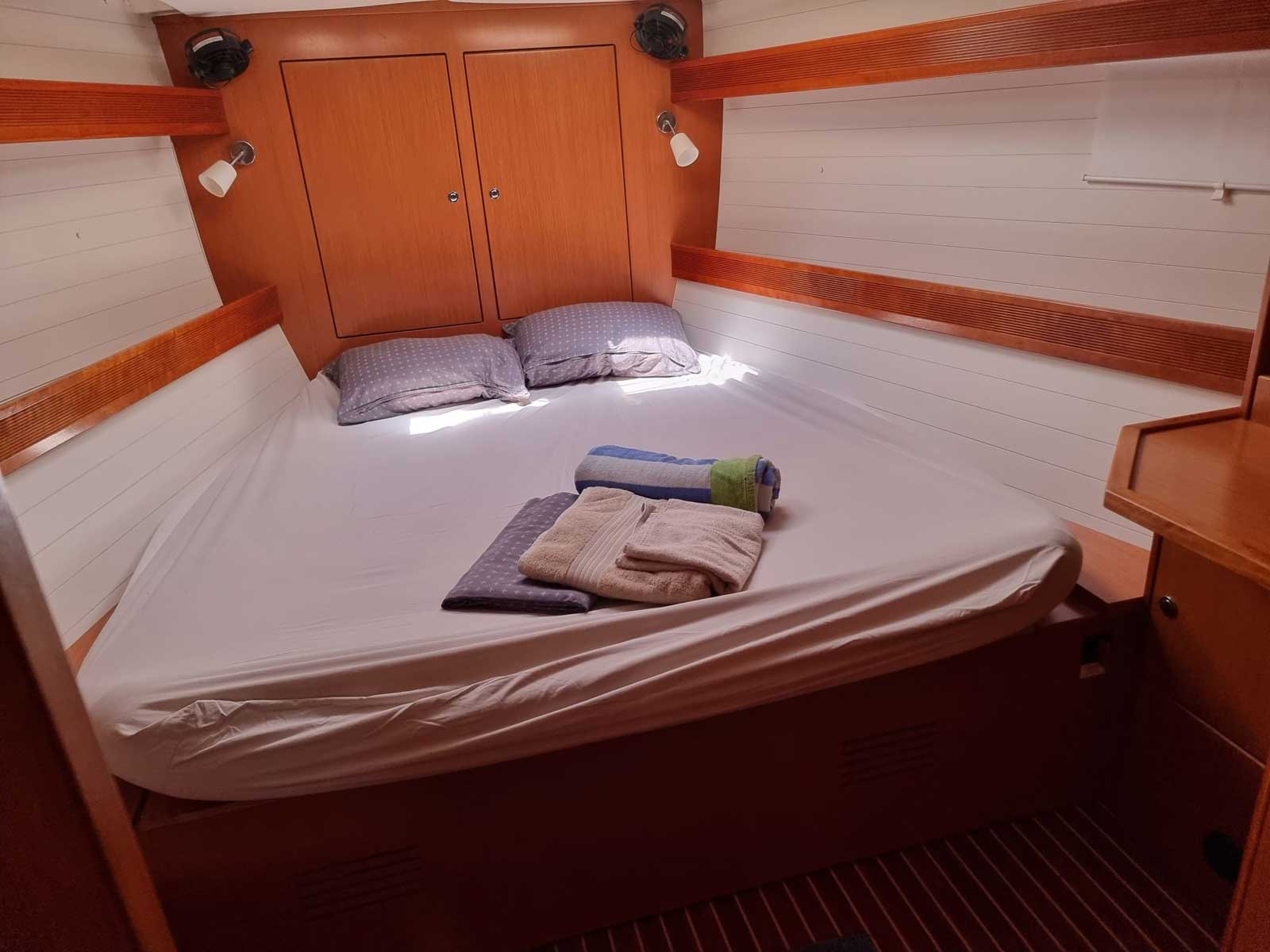 Bavaria 45 Cruiser 3 cabins — photo 2